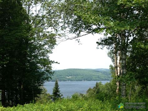 terrain a vendre lac megantic  Le lac est protégé et bordé par une nature à l’état sauvage